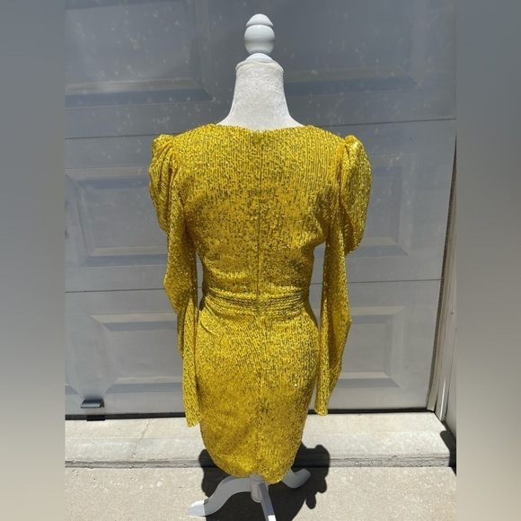 Ieena By Mac Duggal
Style No. 26944 Evening Yellow/Gold Mini Dress Size 4 - Picture 4 of 11